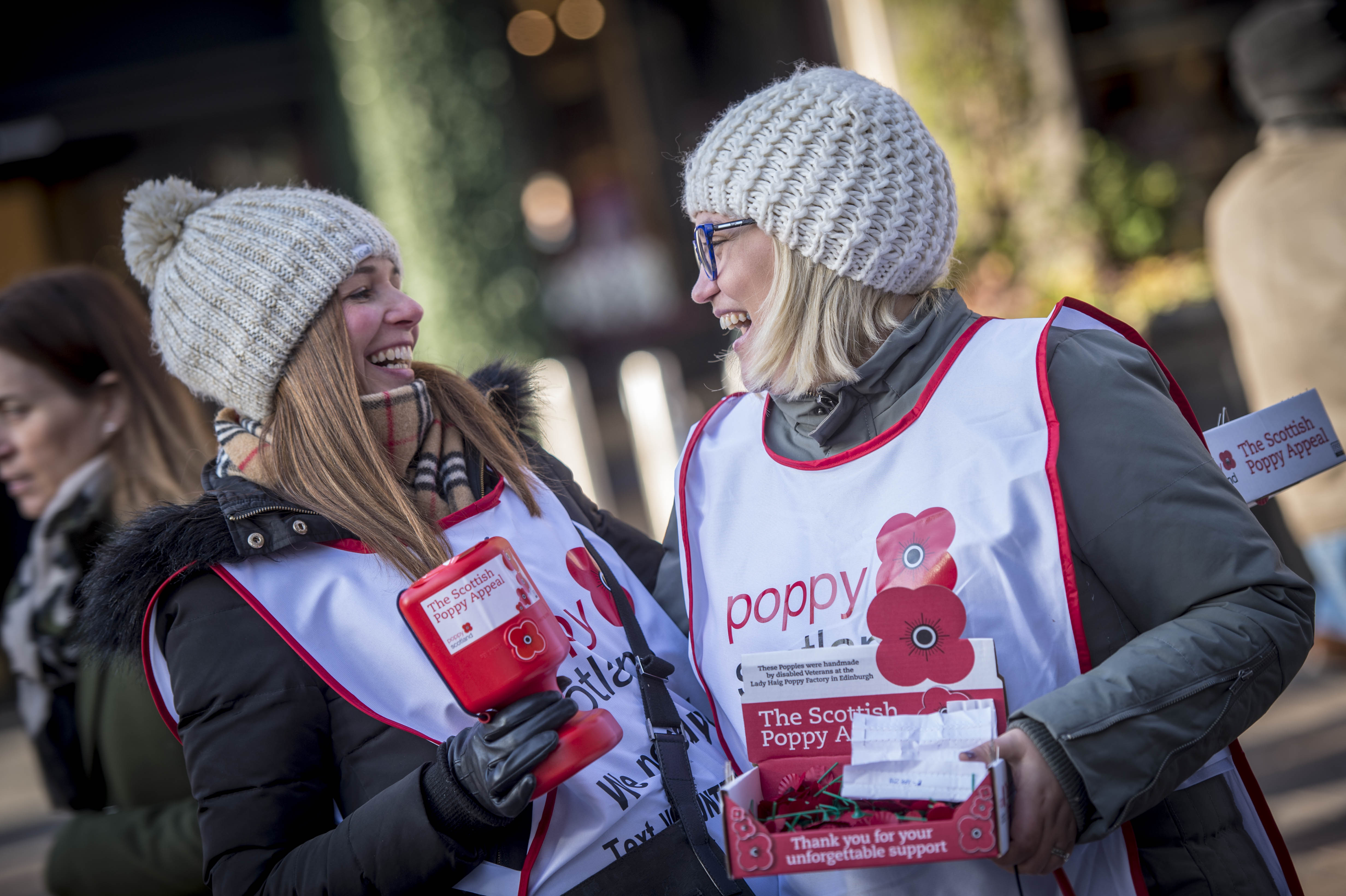 Fundraising-scottish-poppy-appeal-volunteers-2019-Glasgow-Poppy-day-0342